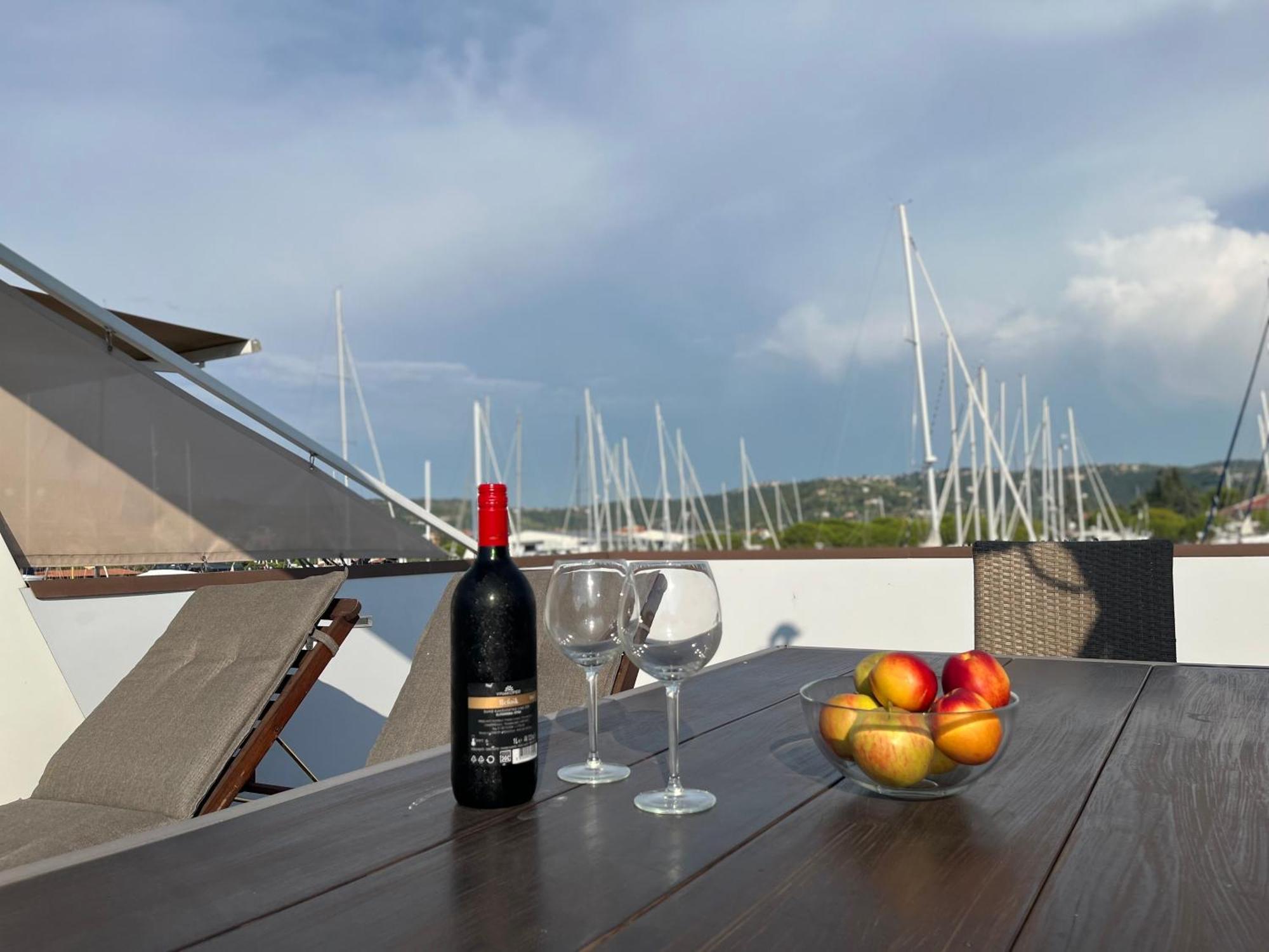 Marina Luxury Houseboat Lace Portoroz Exterior photo